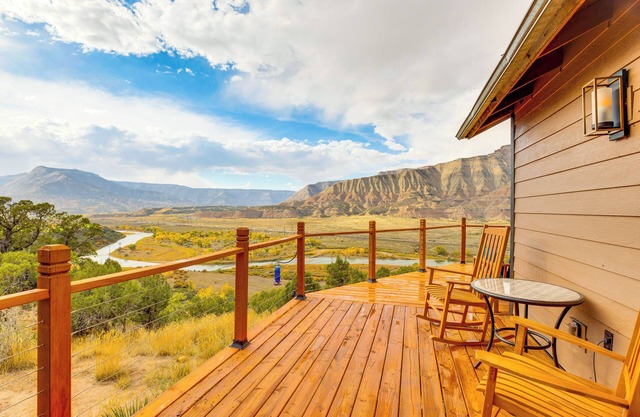 Colorado River Getaway in Parachute: Dogs Welcome!