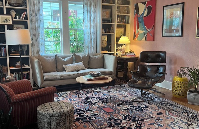 Colorful 2Br/2Ba home in Memphis - close to everything!