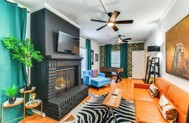 Colorful Baton Rouge Home: Deck, Grill & Fire Pit