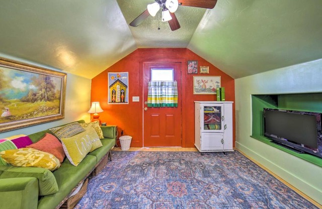 Colorful Sugar City Apartment about 4 Mi to BYU!