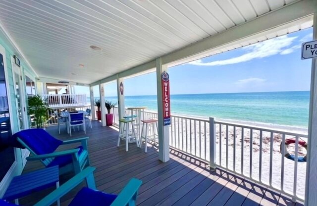 Come enjoy this beautiful slice of paradise on famous Florida gulf coast
