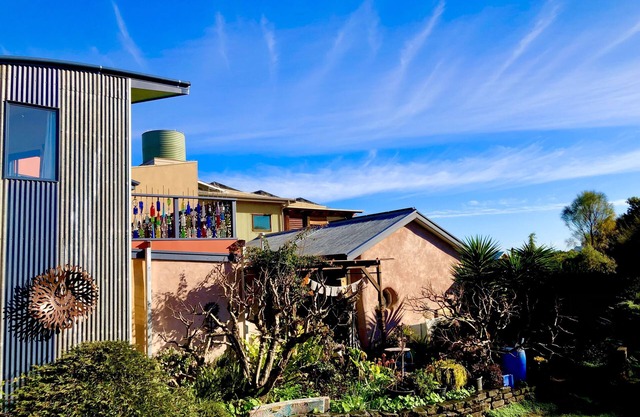 Come linger in Aldinga at LAYZEE DAYZ RETREAT