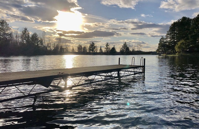 Cottage tranquille sur un lac