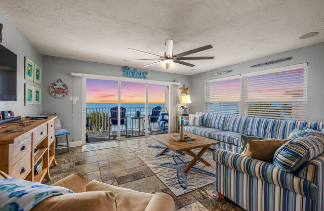 Venez vous détendre au paradis !! Superbe condo de luxe en bord de mer