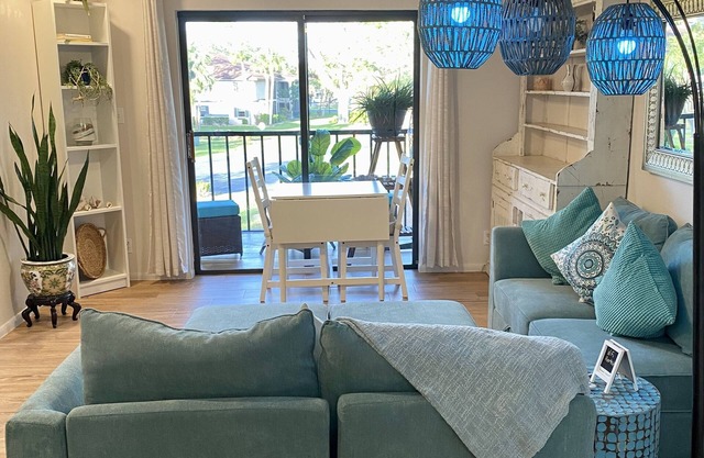 Come Relax in Port Charlotte Beachy Bungalow getaway!