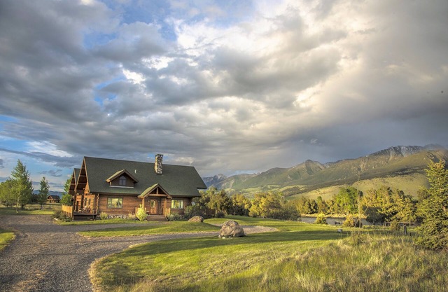 Venez vous détendre, vous ressourcer et vous reconnecter sur la rivière Yellowstone au Montana.
