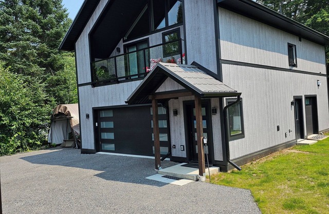 2 Bedroom Executive Apartment in Utterson