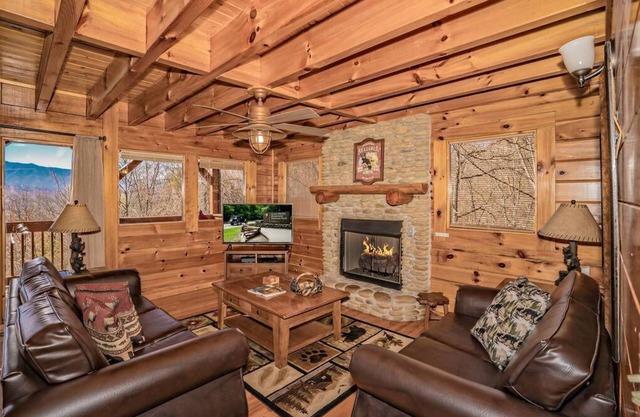 Come stay at a Mountain Dream for amazing views!