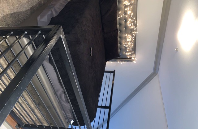 Venez séjourner dans notre maison de style loft. Tu vas l'adorer