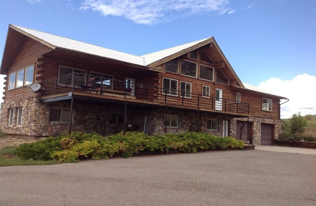 Venez séjourner au McMinn Inn et profitez de la vue sur la montagne!