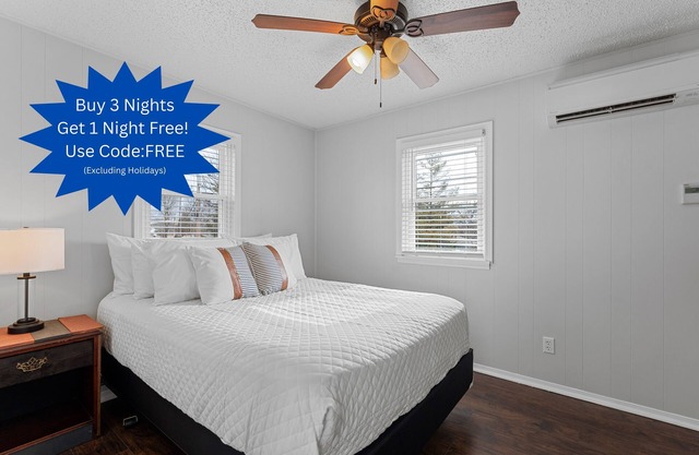 Come stay at this modern 2 bedroom suite, located close to Table Rock Lake and Silver Dollar City.