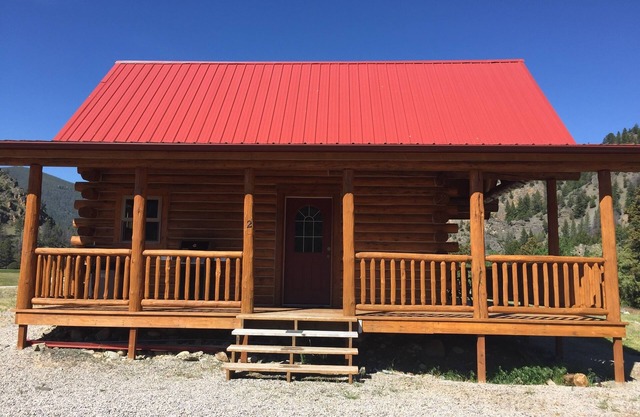 VENEZ RESTER DANS NOTRE MAGNIFIQUE CABINE SITUEE SUR LES BANQUES DE LA GRANDE RIVIERE