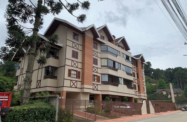 COMFORT AND SOPHISTICATION, 7 MINUTES WALK FROM BADEN-BADEN FOR 10 PEOPLE