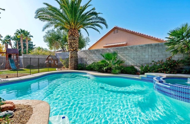 MAISON DE LUXE LAS VEGAS | 5 CHAMBRES | PISCINE | BBQ | JEUX 2