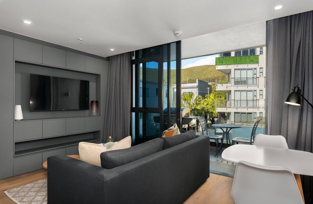 Comfort at The Avant | Sea Point | Pool and Braai