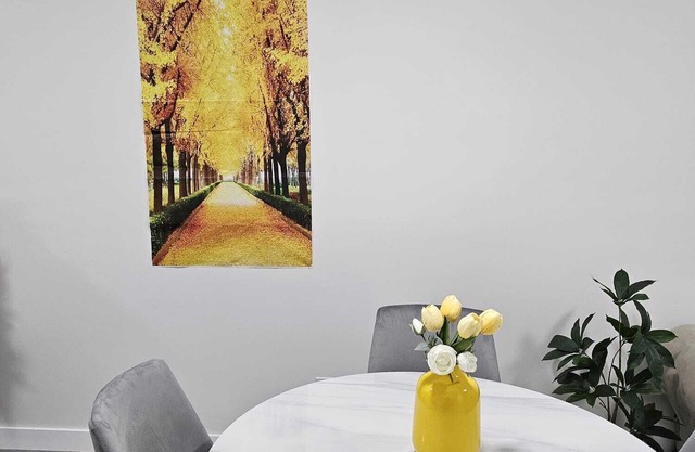 Comfort Guest Suite - Near Airport, bus and train station
