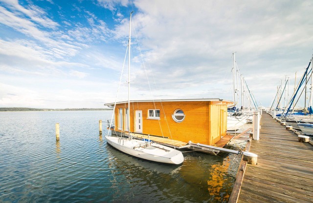 Comfort houseboat I, Germany