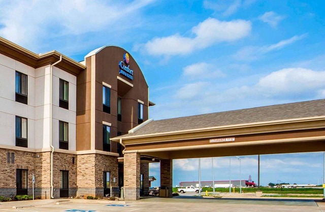 Comfort Inn & Suites