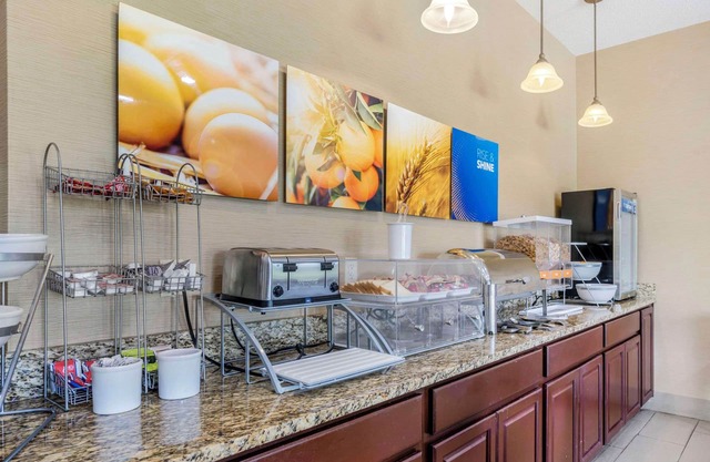 Comfort Inn & Suites