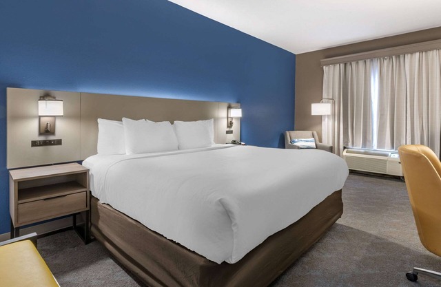 Comfort Inn & Suites