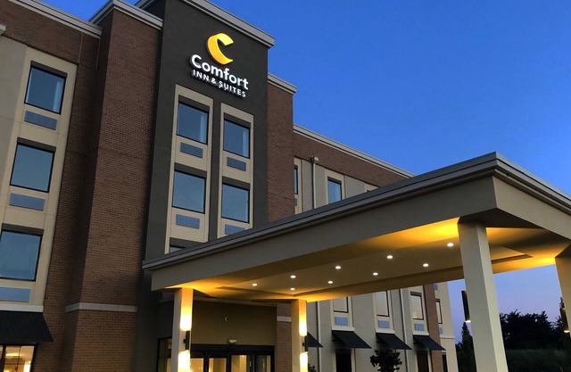 Comfort Inn & Suites