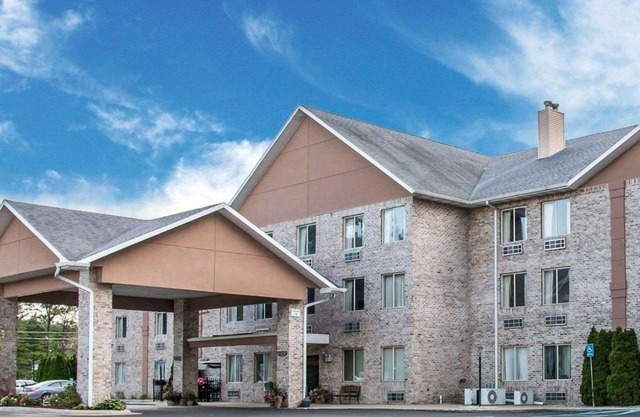 Comfort Inn Whitehall near Michigan's Adventure