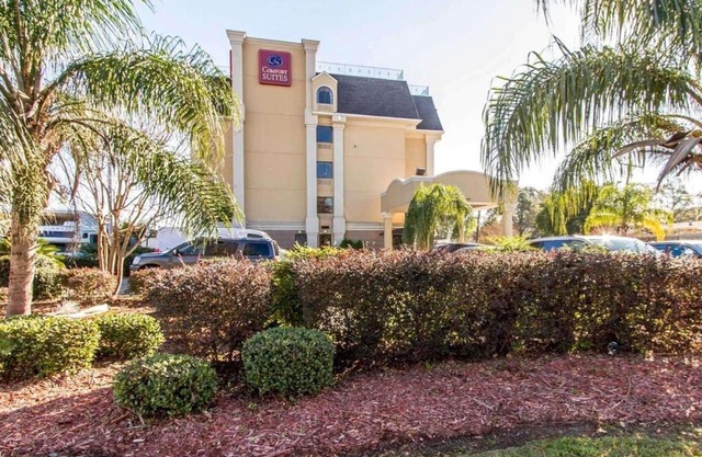 Comfort Suites Airport