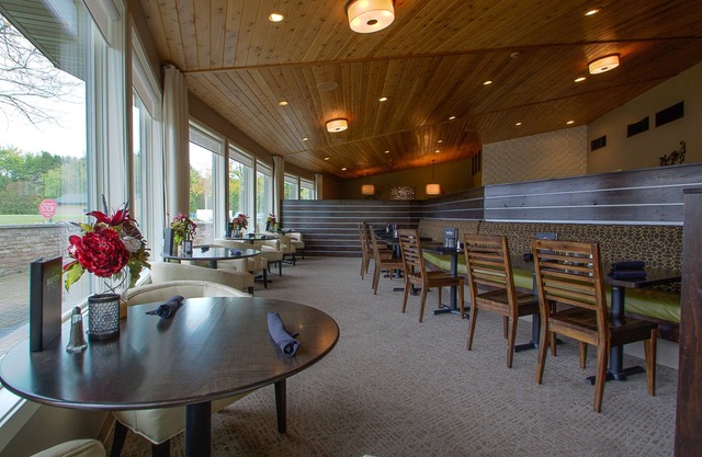 Comfort Suites at Par 4 Resort