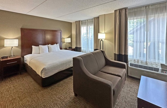 Comfort Suites Concord Mills