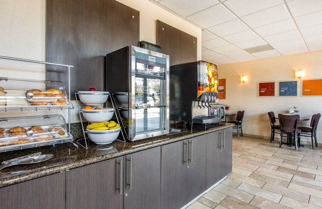 Comfort Suites Near City of Industry - Los Angeles