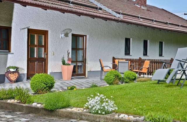 Appartement confortable pour 2-4 personnes avec pelouse et barbecue