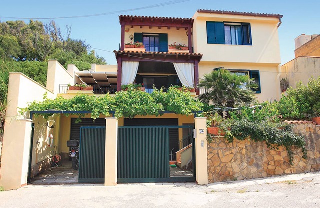 Maison confortable sur deux niveaux avec vue sur la mer!