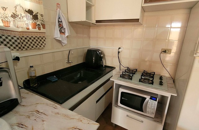 Studio apartment with double bedroom on Rua da Praia