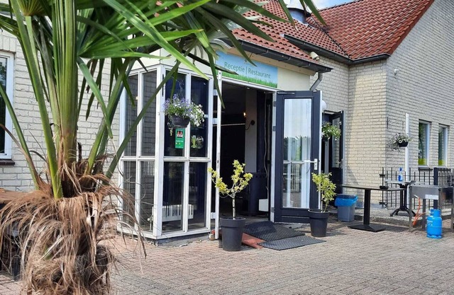 Comfortabel 6p Vakantiehuis met Laadpaal op Kindvriendelijk Park met Zwembad