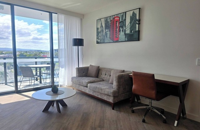 Comfortable 2 BDR Apartment in Central Southport