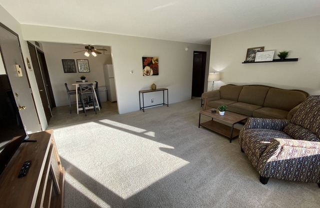 Comfortable 2 Bedroom Condo in Fort Madison, IA