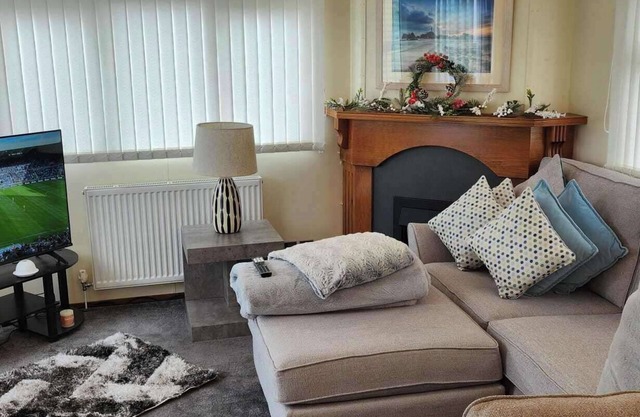 Comfortable 3 Bedrooms Caravan - Close to Castle