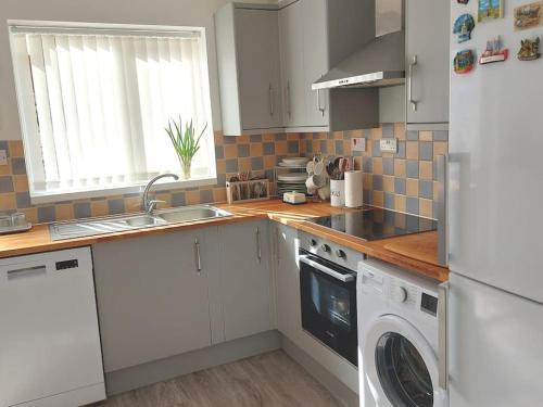 Comfortable 2 bedroom house in historic Exeter