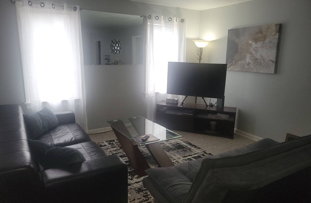 Comfortable 2 BR unit blocks from light Rail Train