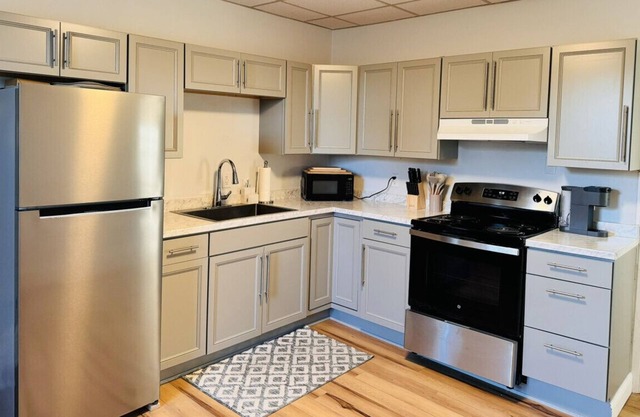 Comfortable 2BR Apartment in Downtown Area