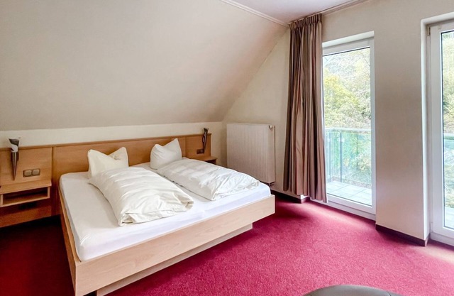 Comfortable and versatile 6-person penthouse room - perfect for relaxation - Smart Resorts B&B 1