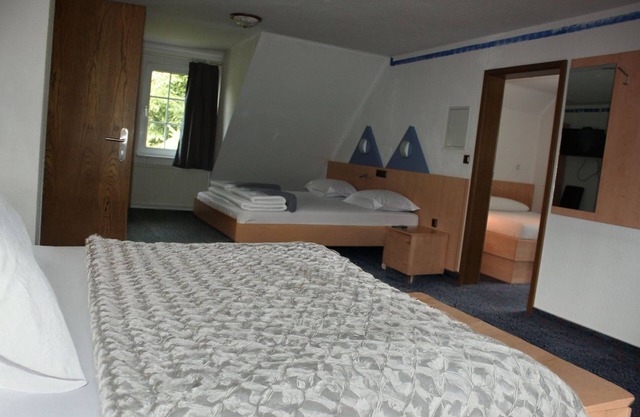 Comfortable and versatile rooms-perfect for relaxation, work and exchange - Smart Resorts B&B