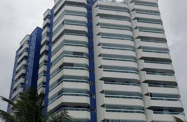 APPARTEMENT CONFORTABLE AVEC VUE SUR LA MER