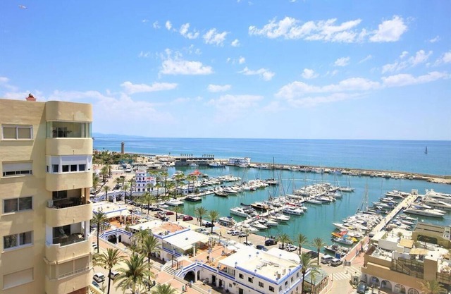 Appartement confortable avec vue et clima, Port d'Estepona en bord de mer à proximité de bar