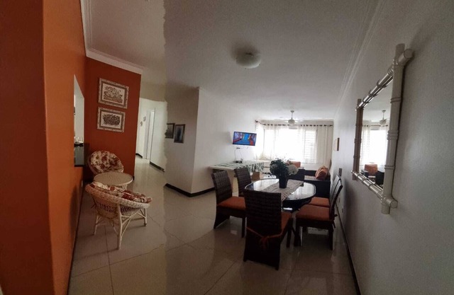 Appartement confortable à 160 mètres de la plage d'Enseada-Guarujá