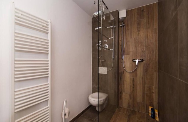 Comfortable apartments with balcony & close to the Rhine in Cologne Südstadt - Apartments KR