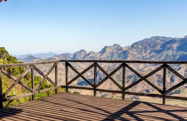 Maison de campagne confortable dans les montagnes - grande et moderne