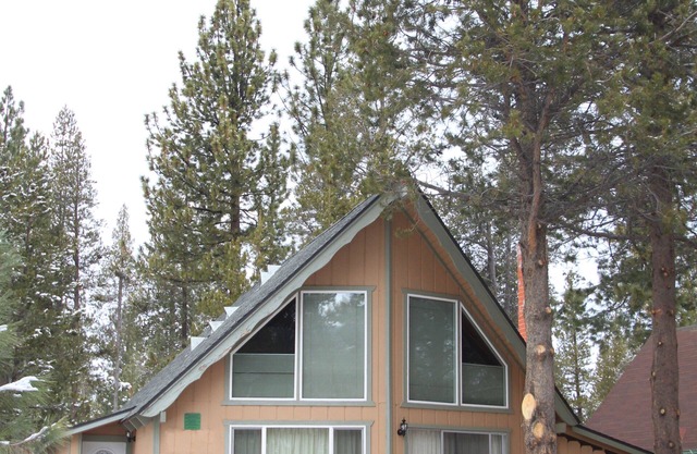 Confortable, Cozy Cabin Tahoe 3BR / 2BA - avec Wifi