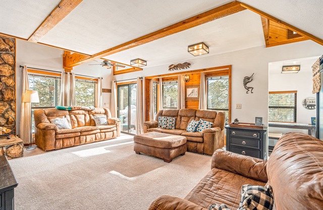 Maison confortable et accueillant pour les chiens w / à distance de marche du lac - cadre boisé
