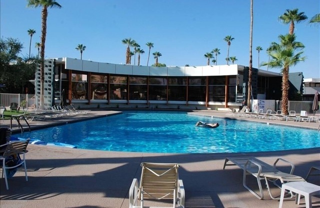 Appartement rénové confortable dans le Lodge Ocotillo avec terrasse privée